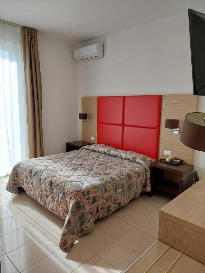 Hotel Patrizia 마리나디마사 외부 사진